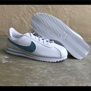 leopard cortez nike
